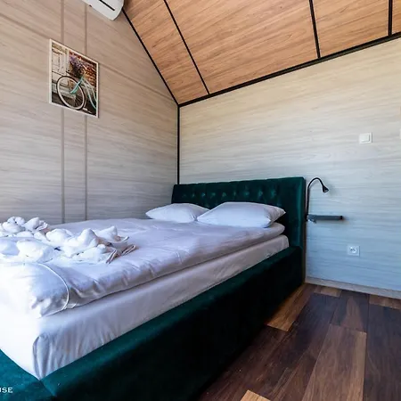 Fields Village * Sosnówka